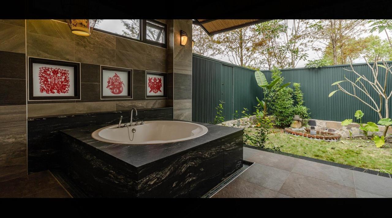 山花映水紅莊園民宿 Appartement Yuemei Buitenkant foto